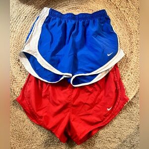 Nike women dry tempo shorts